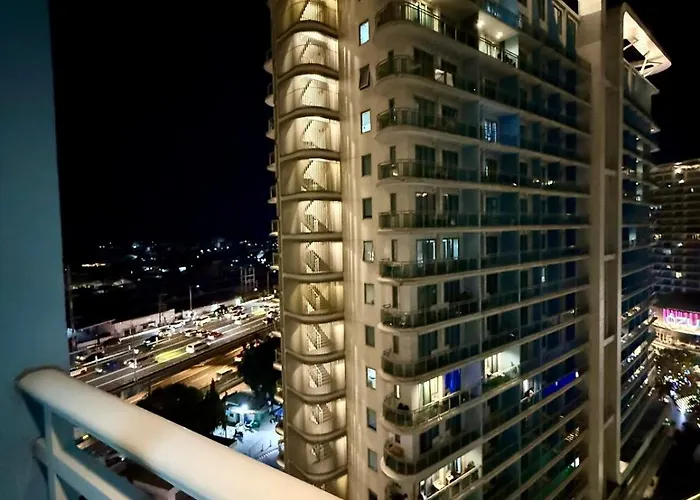 Verte Hideaway At Azure Residences - Urban Escape *