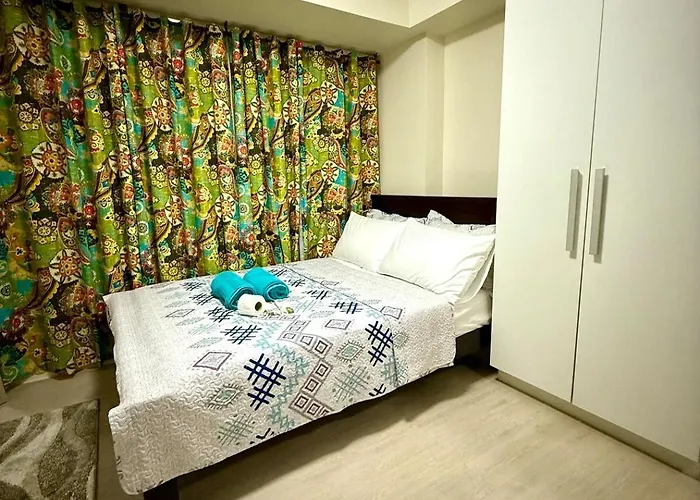 Verte Hideaway At Azure Residences - Urban Escape